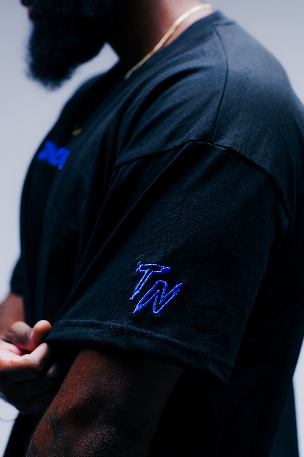 EMBROIDERED T SHIRT EVERYDAY USE