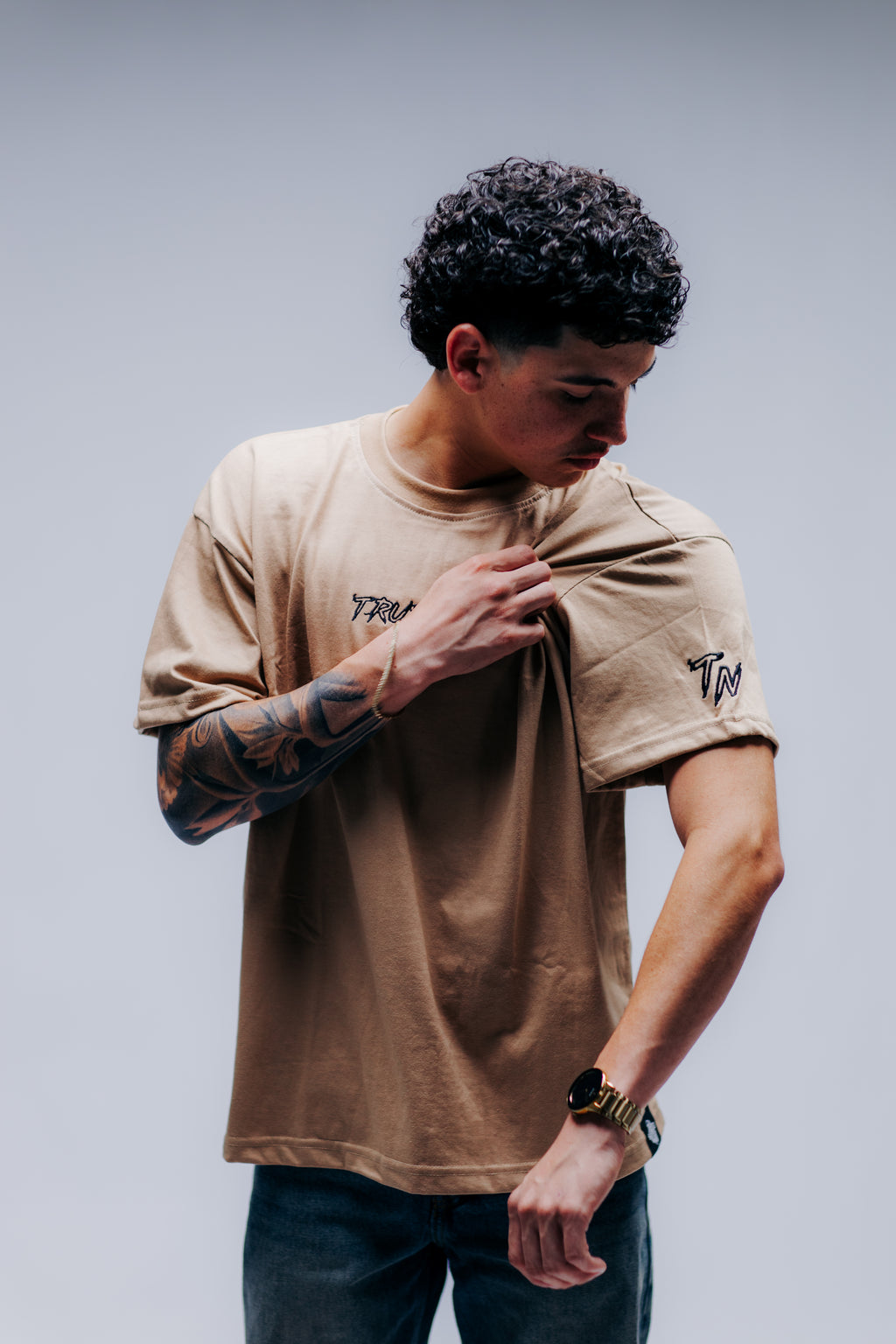 EMBROIDERED T SHIRT EVERYDAY USE