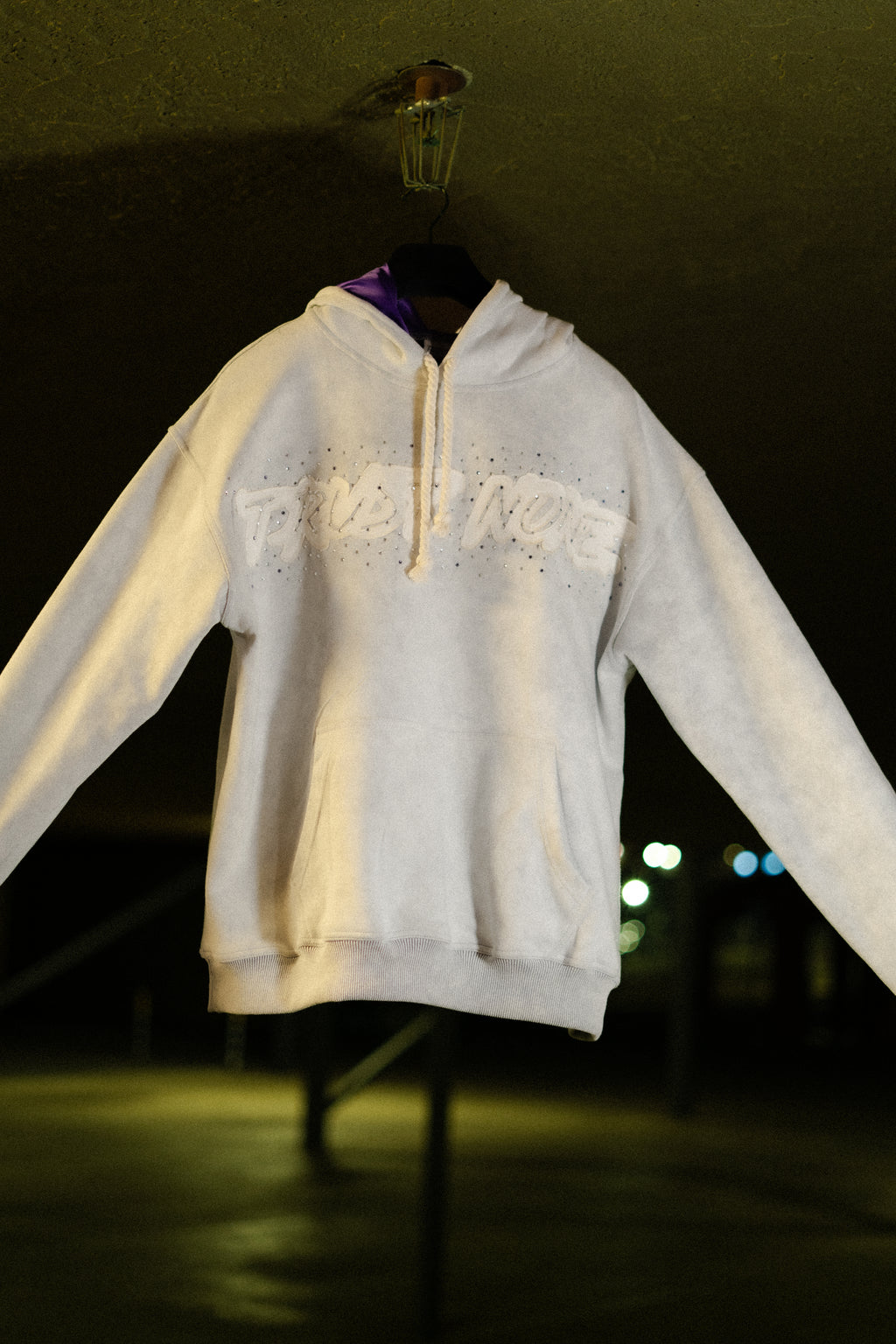 APPLIQUE RHINESTONE HOODIE